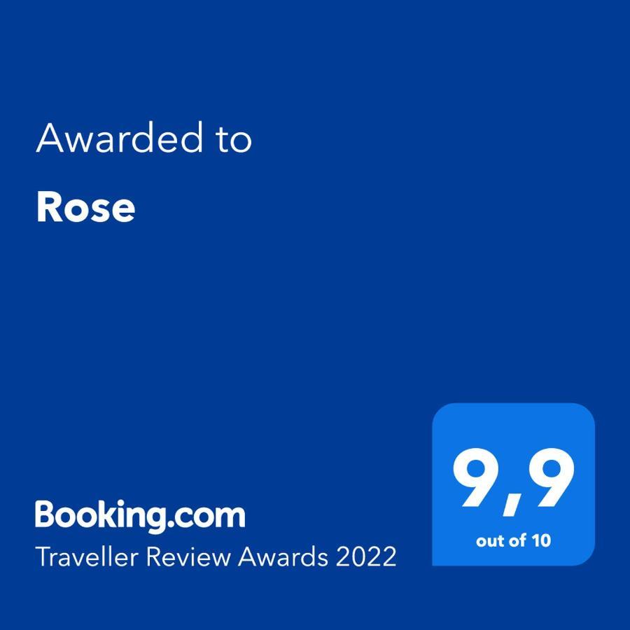 Rose * Kastela